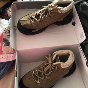 Earth shoe size 10